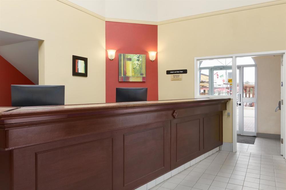 Travelodge By Wyndham Timmins Dış mekan fotoğraf